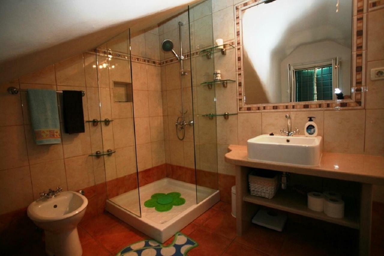 Deluxe Villa Sirena On The Beach With Pool Supetar Exterior photo