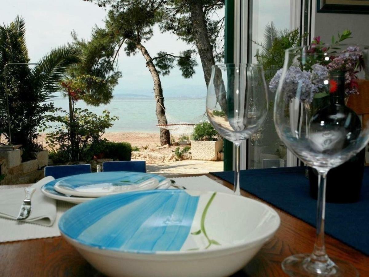 Deluxe Villa Sirena On The Beach With Pool Supetar Exterior photo